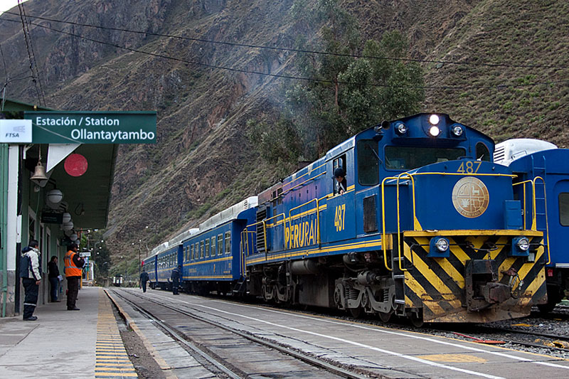 Train Machu Picchu Train Station to Machupicchu in Ollantaytambo