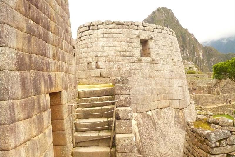 Macchu Picchu Temple of the Sun - Machu Picchu