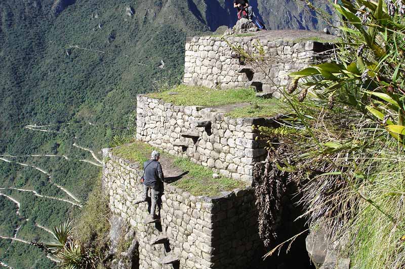 Some of the roads that can be found in Huayna Picchu Mountain