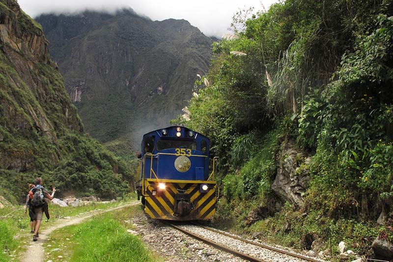 Train to Machu Picchu Train Machu Picchu and Huayna Picchu
