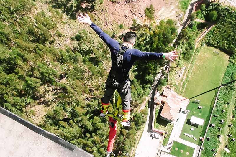 Bungee jumping in Poroy - Cusco