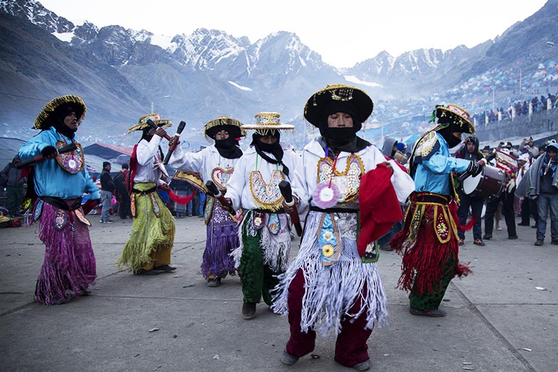 Pilgrimage of the Lord of Qoyllur Rit'i Dancers on the pilgrimage of the Lord of Qoyllur Rit'i