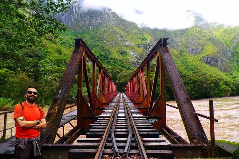 Road from the hydroelectric power station to Aguas Calientes Hydroelectric bridge to Machu Picchu