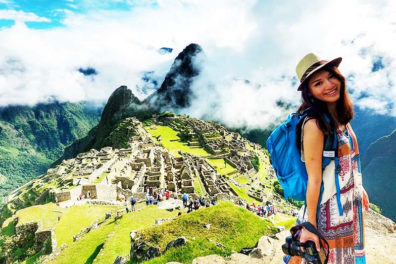 Machu Picchu para ciudadanos de la Comunidad Andina Tourist from the Andean Community in Machu Picchu