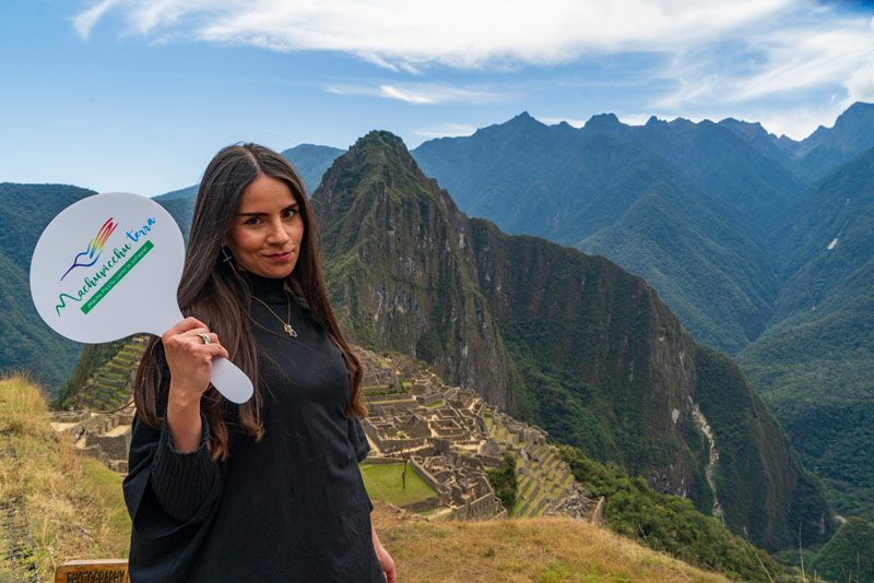 Travel to Machu Picchu with tour