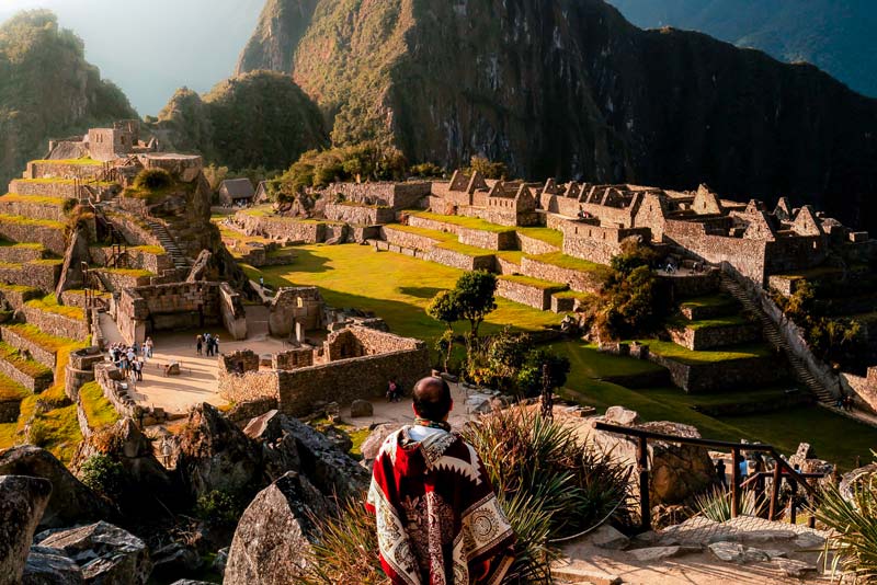 Observing the Inca citadel of Machu Picchu