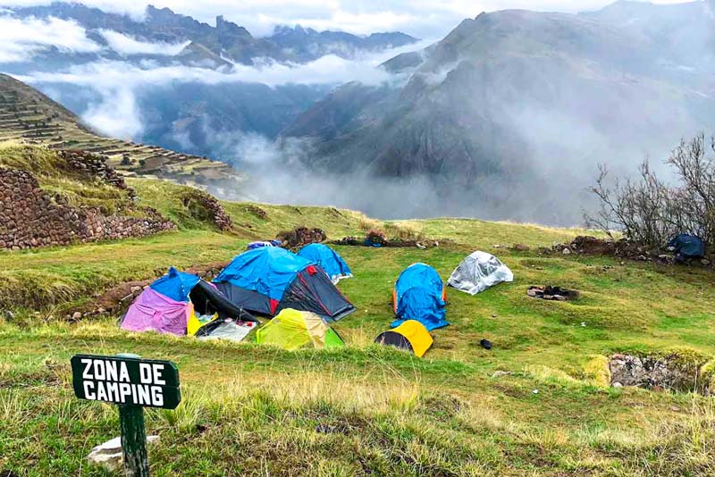 Camping area in Huchuy Qosqo